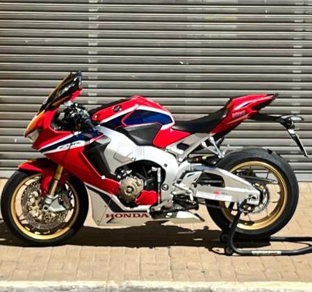 HONDA CBR 1000RR FIREBLADE HONDA CBR 1000RR FIREBLADE